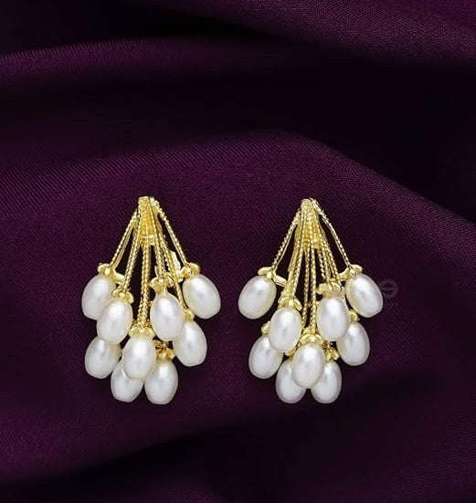 Clustered Pearl Earrings
