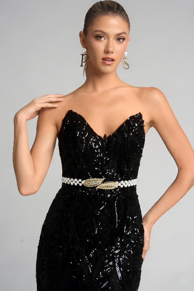 Stretchable Pearl Waist Cahin  with Golden Leaf Buckle.